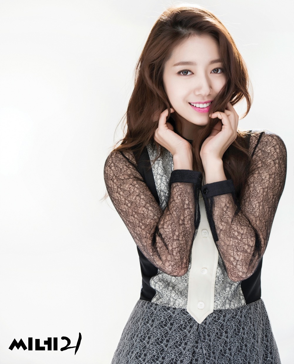 Park Shin Hye Is Glowing Like An Angel For Cine21 Magazine