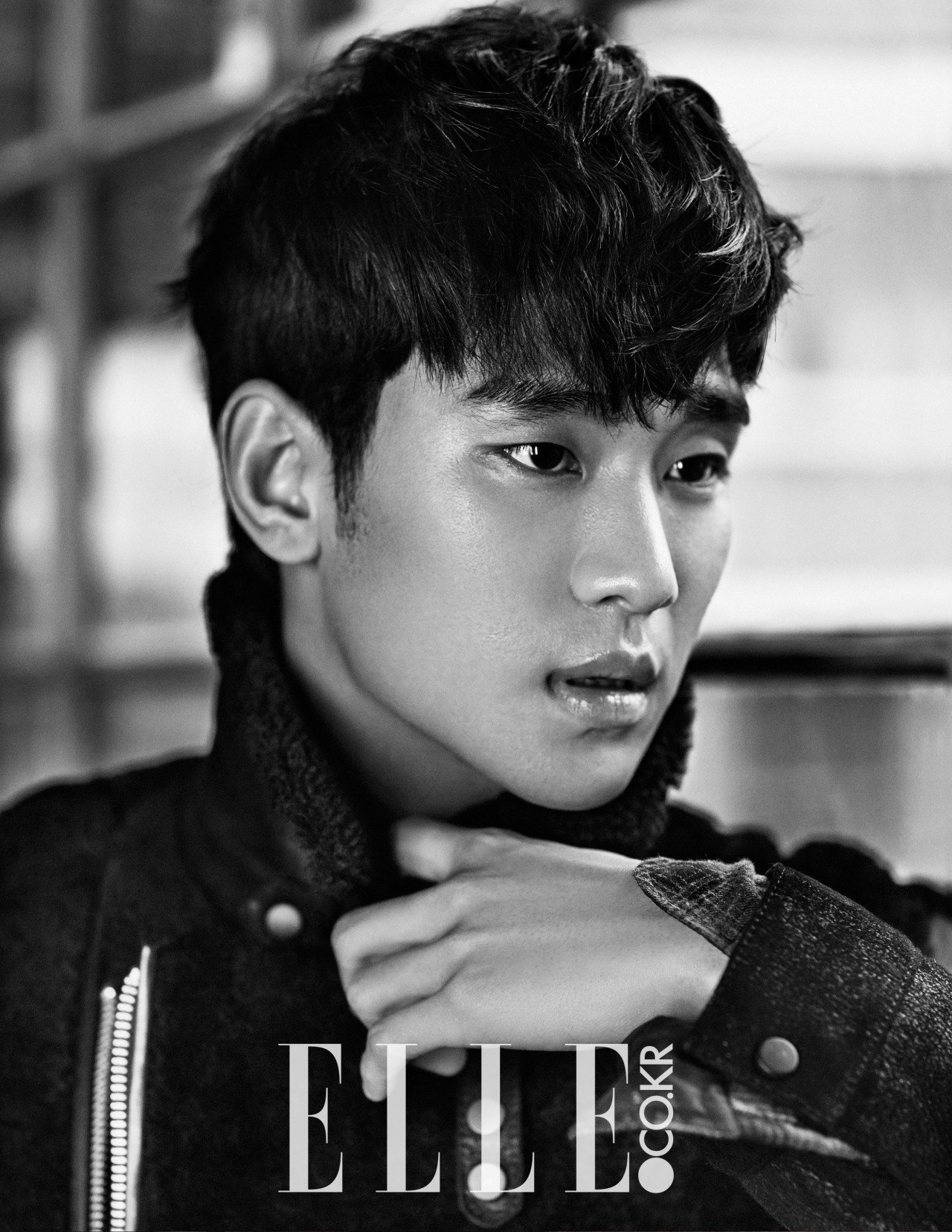 Kim Soo Hyun shows his manly charm on the cover of “Elle” photo picture