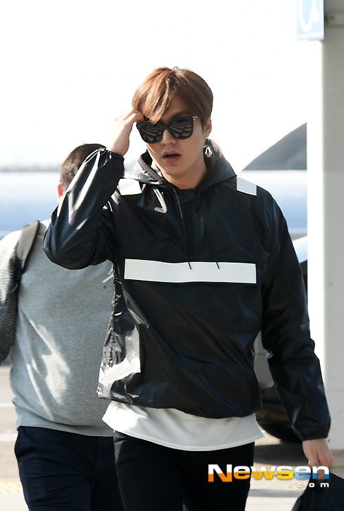 Lee Min Ho spotted in public for first time since dating news