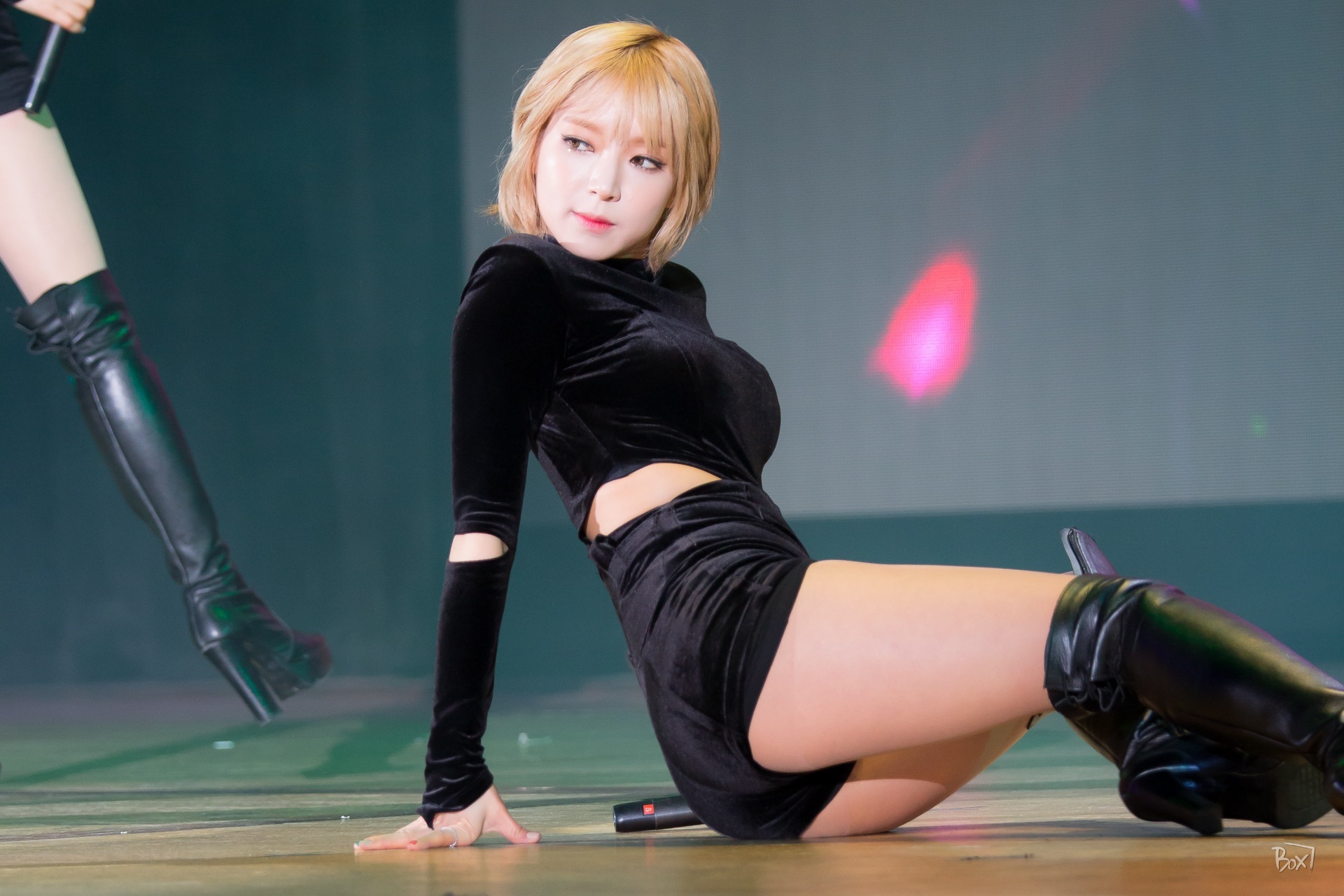 AOA fans have come to the conclusion that this sexy, custom, ninja-like cos...
