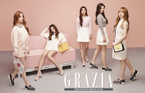 Red Velvet shows off their stylish flair as the models of Black Martine  Sitbon for GRAZIA