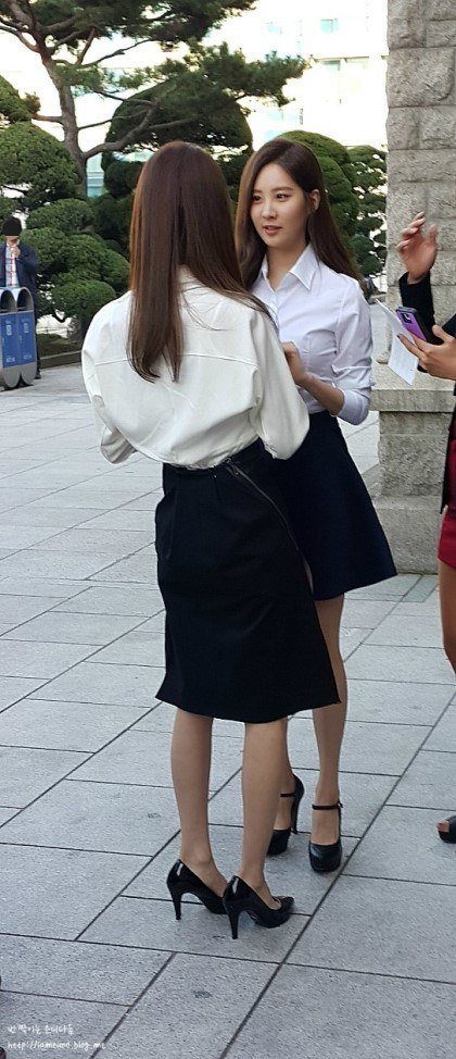 snsd yoona bow legs