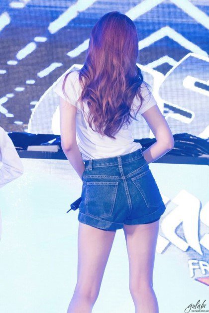 Netizens discuss which female idol has the best body - Koreaboo