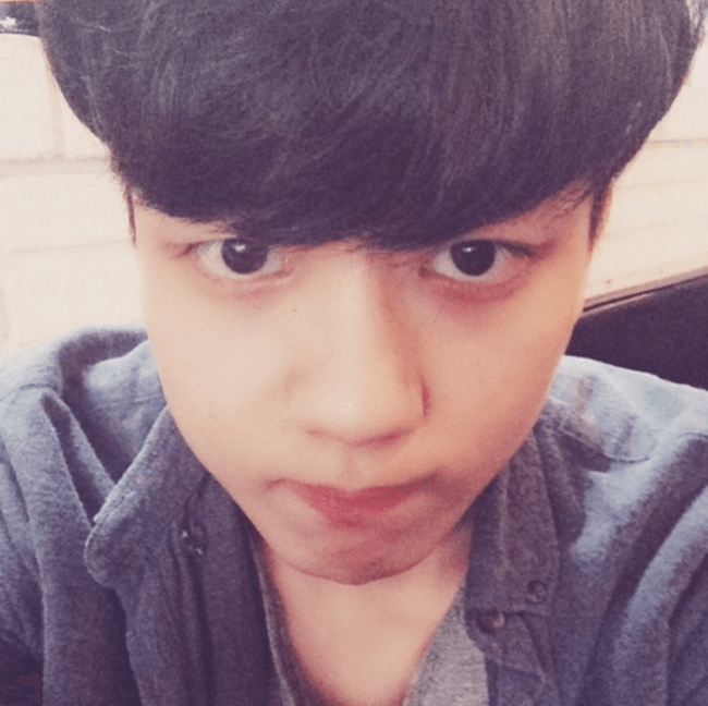 Netizens Claim B.A.P's Youngjae Has Been CURED Of His Selfie Disorder ...