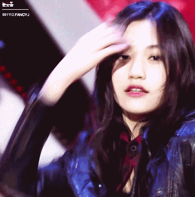 Netizens Compare These ROOKIE K-Pop Idols Head-To-Head 