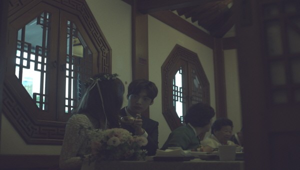 Image: Goo Hye Sun and Ahn Jae Hyun wedding dinner with family