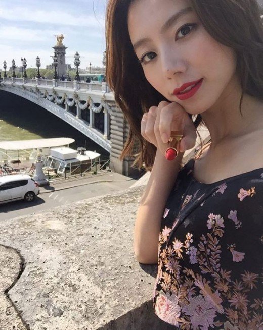 These 11 Photos Show How Korean Actress Park Soo Jin Has