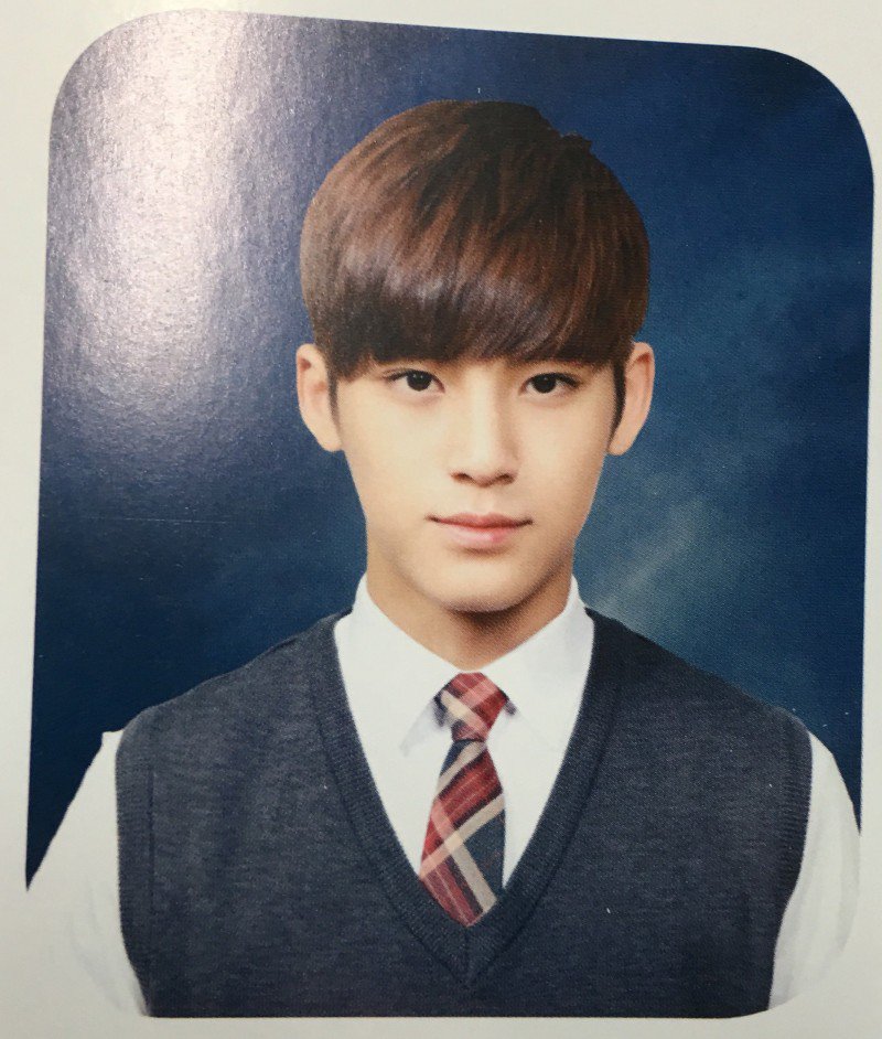 Fans amazed by SEVENTEEN Mingyu's visuals as a student - Koreaboo