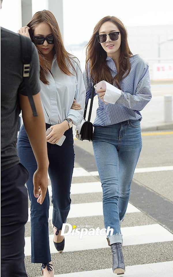 jessica-and-krystal-airport-fashion