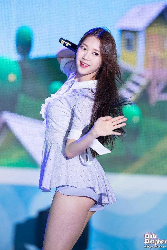 Oh My Girl member Jiho is a hidden beauty gem you never knew about ...