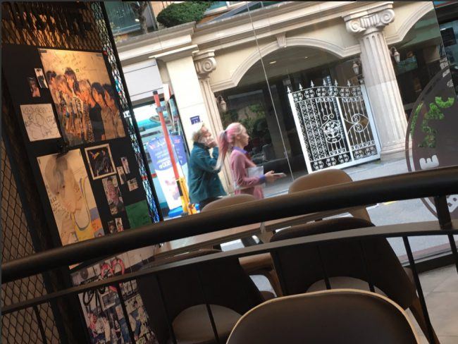 Image: Fantaken photo of Jeong Jinwoon and Wonder Girls' Yeeun spotted on the streets