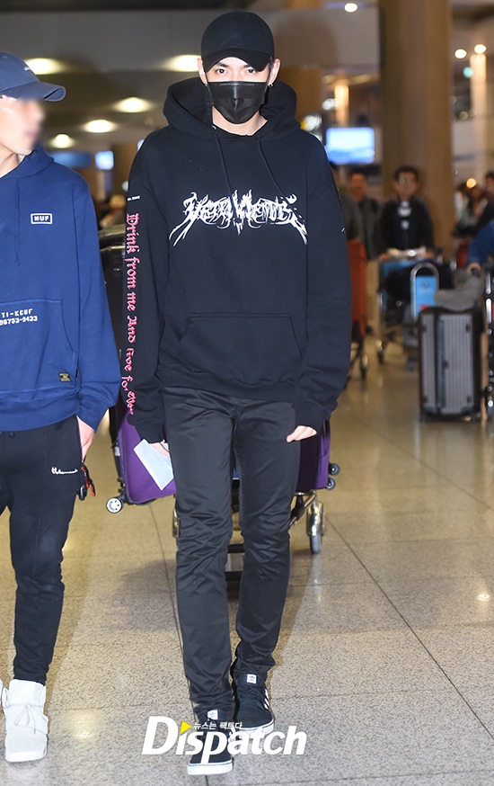 Former EXO member Wu Yi Fan spotted entering Korea - Koreaboo