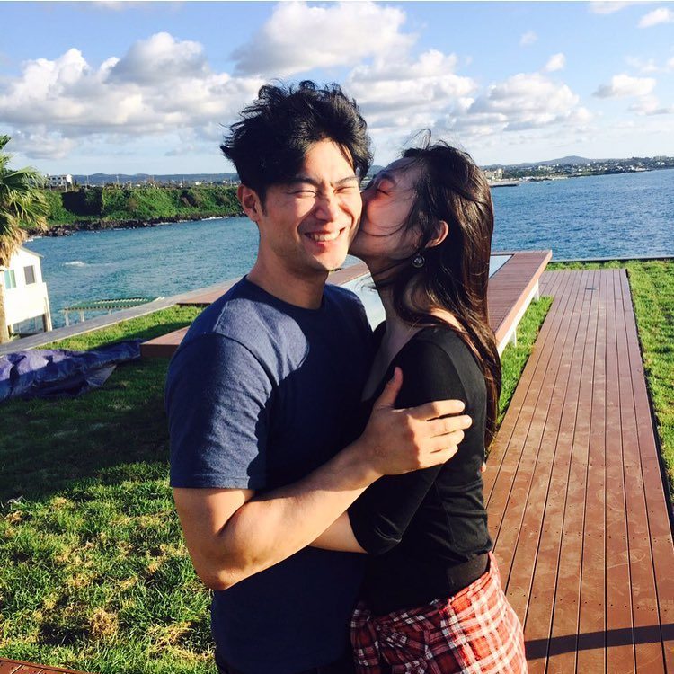 Sulli has not been shy with sharing adorable photos of her and boyfriend Choiza.