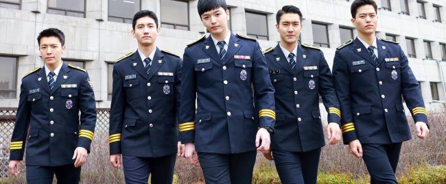 Take a look at these handsome policemen! 