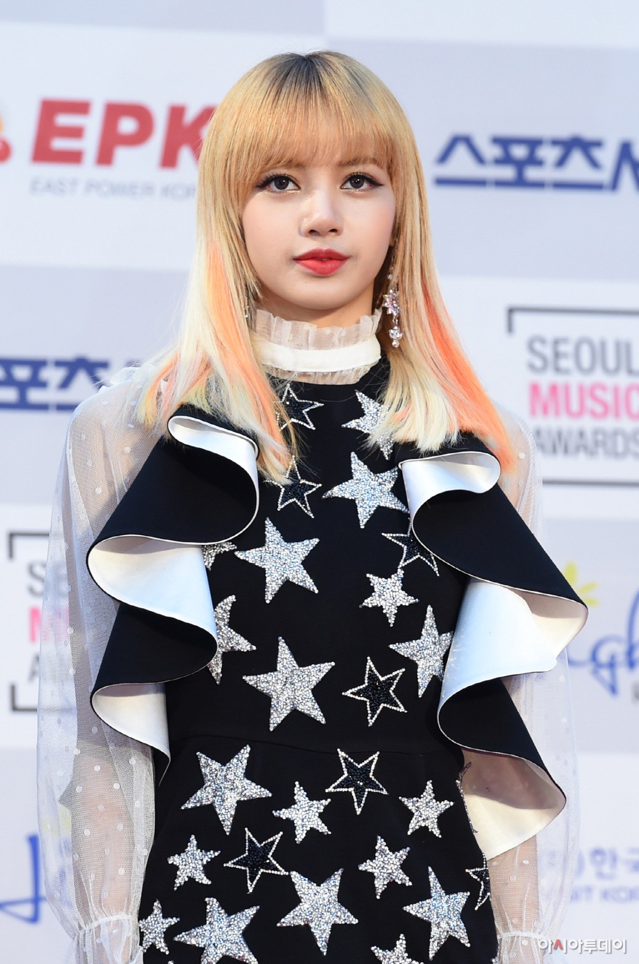 BLACKPINK Lisa Is Our New Hair Peg