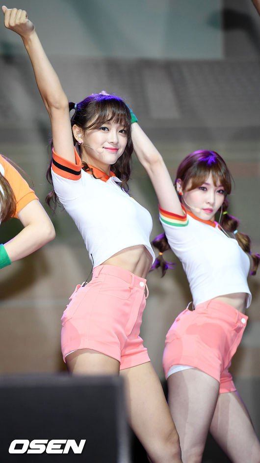 I O I Somi And Sejeong Are Insanely Muscular And You Never