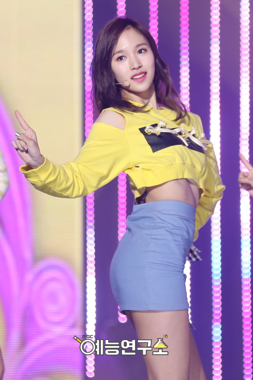 11 Times Twice S Mina Revealed Her Incredible Toned Abs