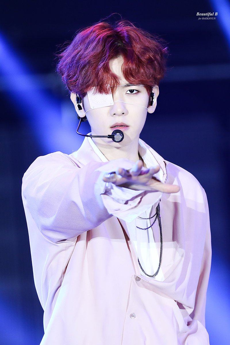 EXO's Baekhyun Shows Fans Nothing Will Stop Him From Performing On Stage