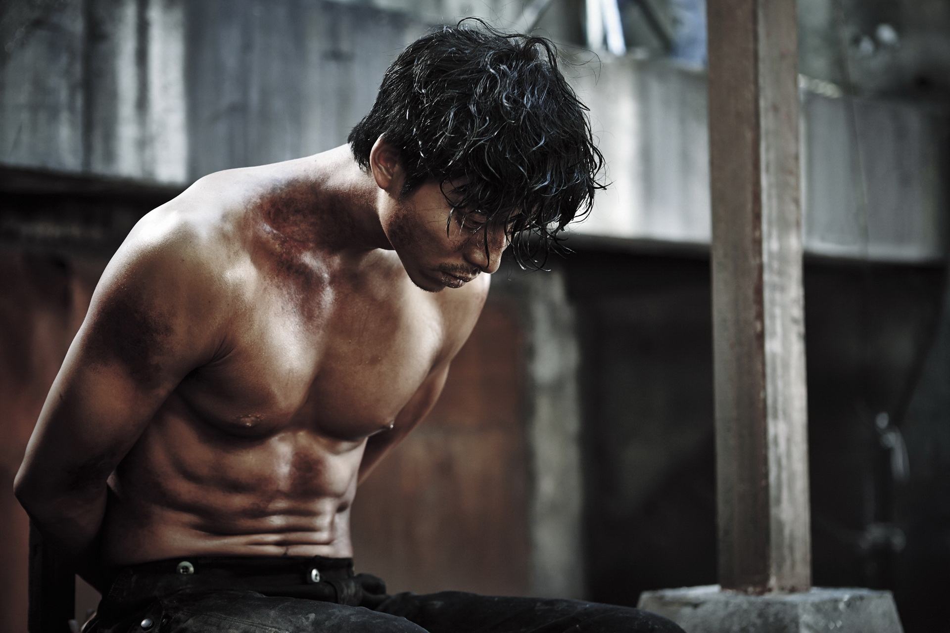 These Pictures Show Just How Amazingly Perfect Gong Yoo S Body Is Koreaboo