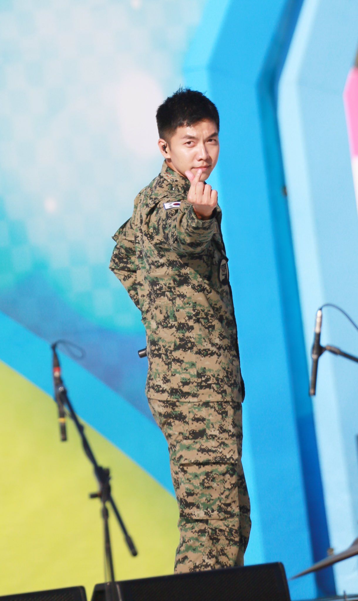 10 pictures of Lee Seung Gi's army transformation Koreaboo