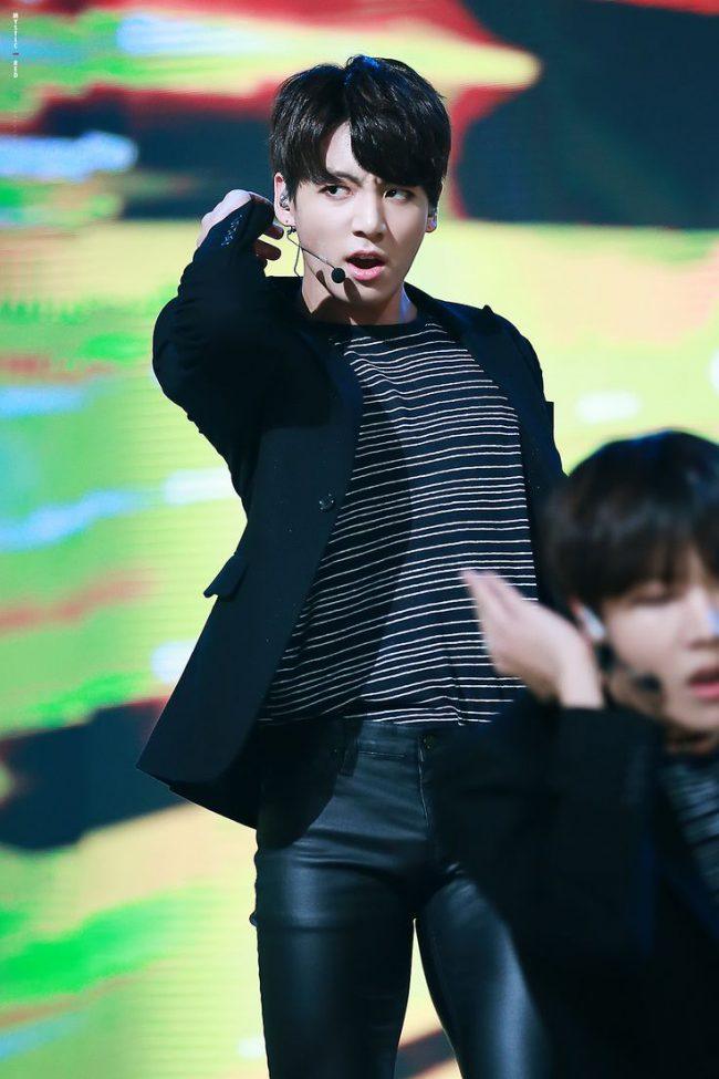 We could all use more photos of Jungkook's amazing thighs. 