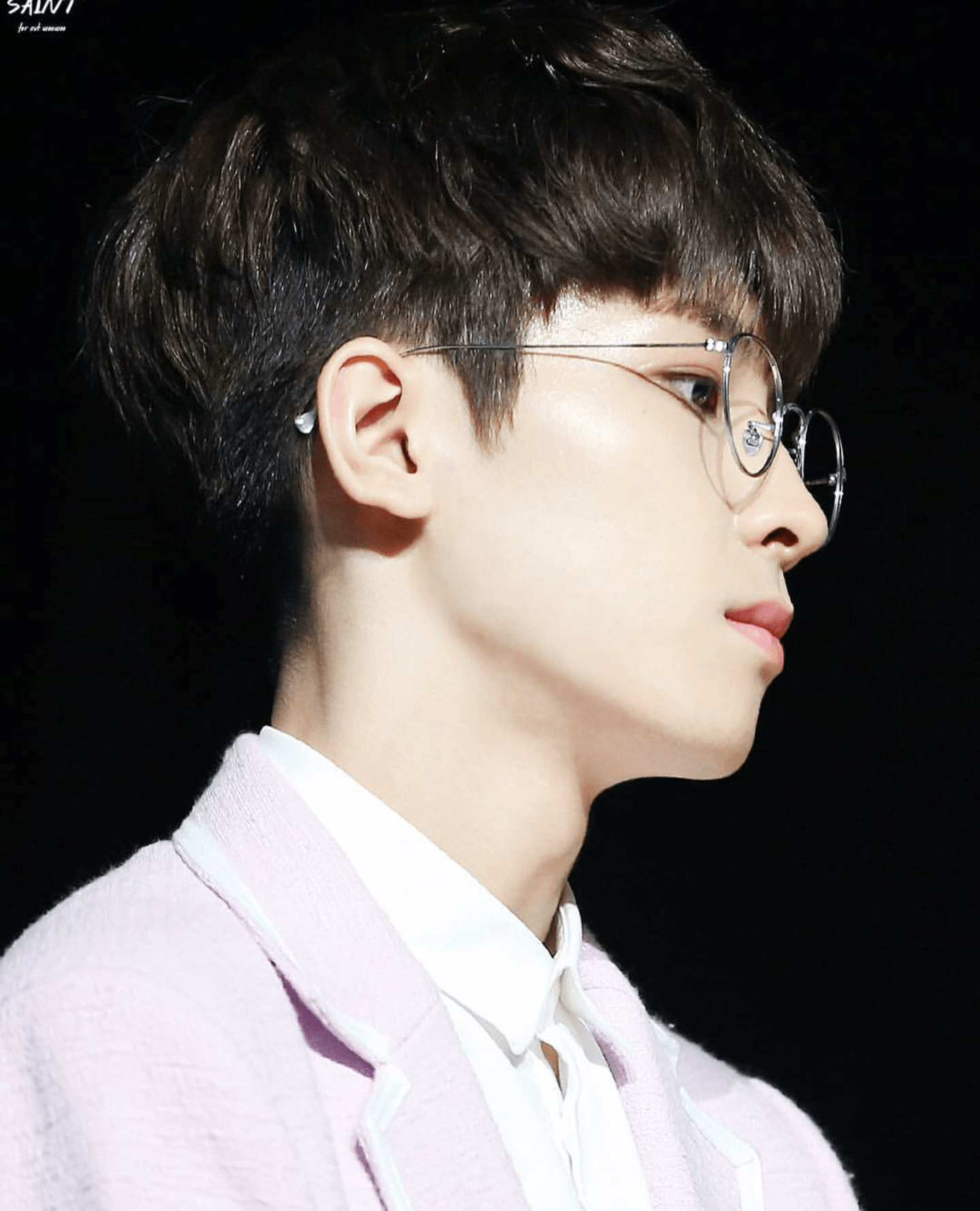 Wonwoo looks handsome even in glases. 