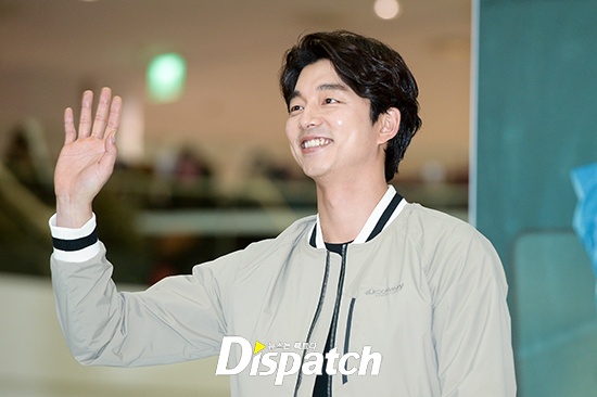 Gong Yoo Spotted Looking Cute with Bangs at the Louis Vuitton Fashion Show  in Paris - Koreaboo