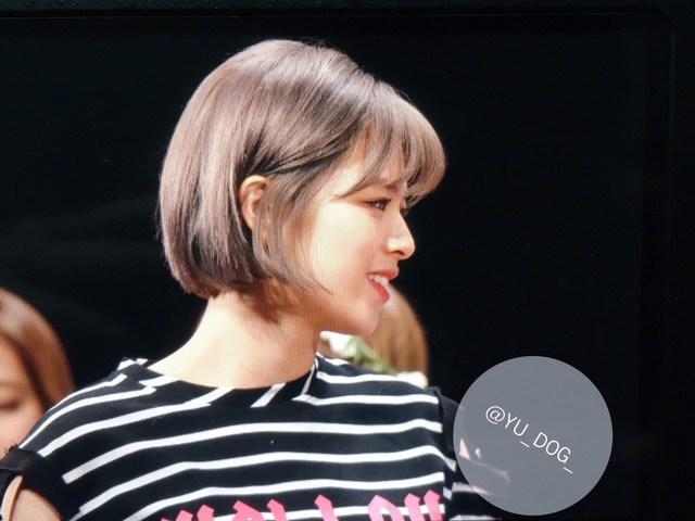 Twice Jeongyeon S Hair Is The Longest It S Ever Been Koreaboo