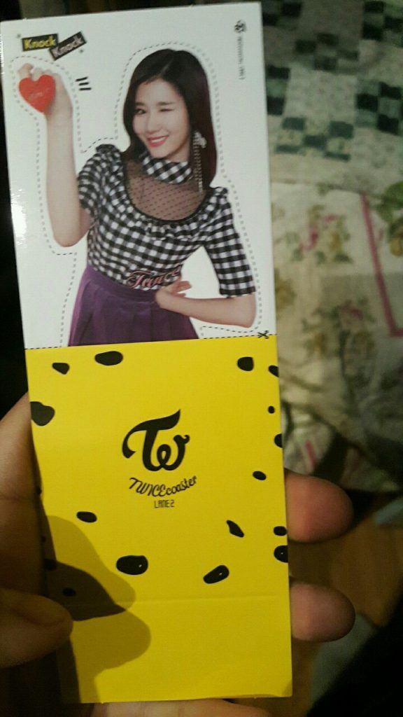 Fans Discover Secret Function Included In Twice S New Knock Knock Cards Koreaboo