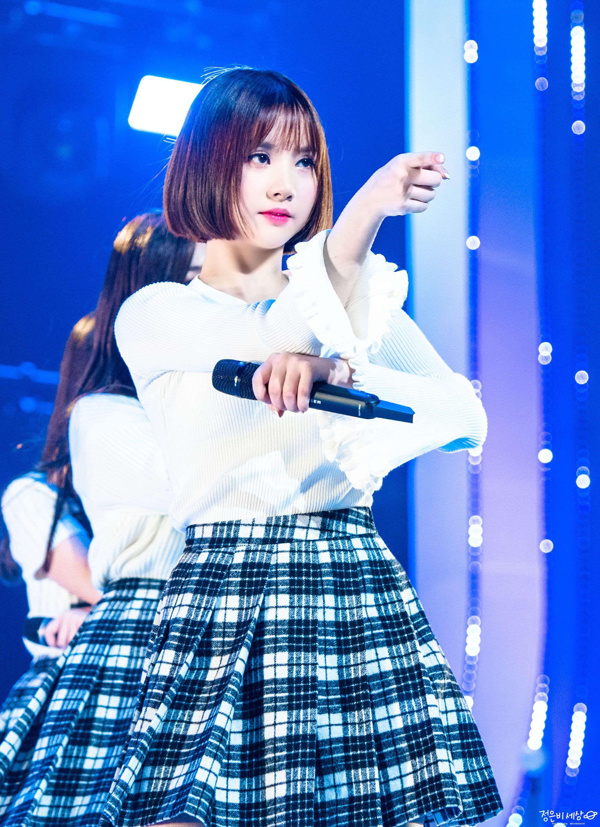 8 adorable yet sexy pictures of GFriend's Eunha - Koreaboo