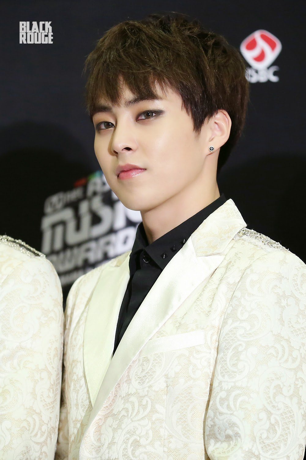 EXO's Xiumin has gone from cute to studly in just 5 years - Koreaboo