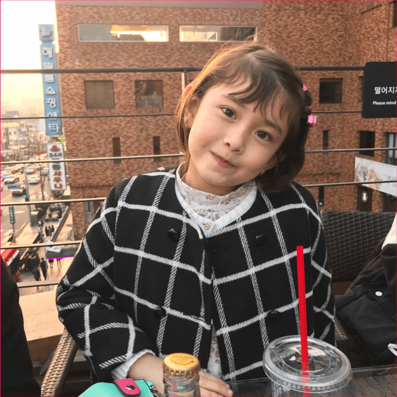 Somi Shares Photos With Little Sister for National Sibling Day - Koreaboo