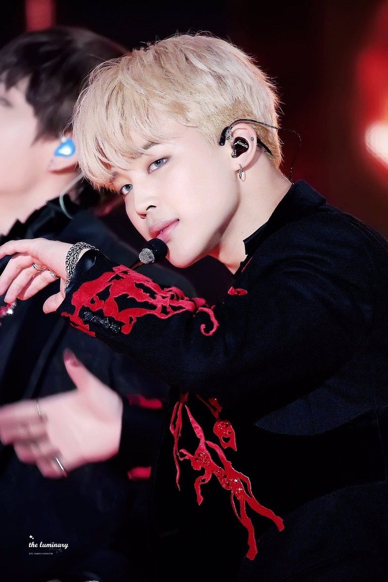 Fans Reveal Definitive Proof That Jimin's Jawline Has Completely ...