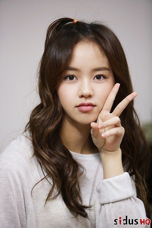 Kim So Hyun’s Growth From Her Child Star Days Make It Hard To Believe