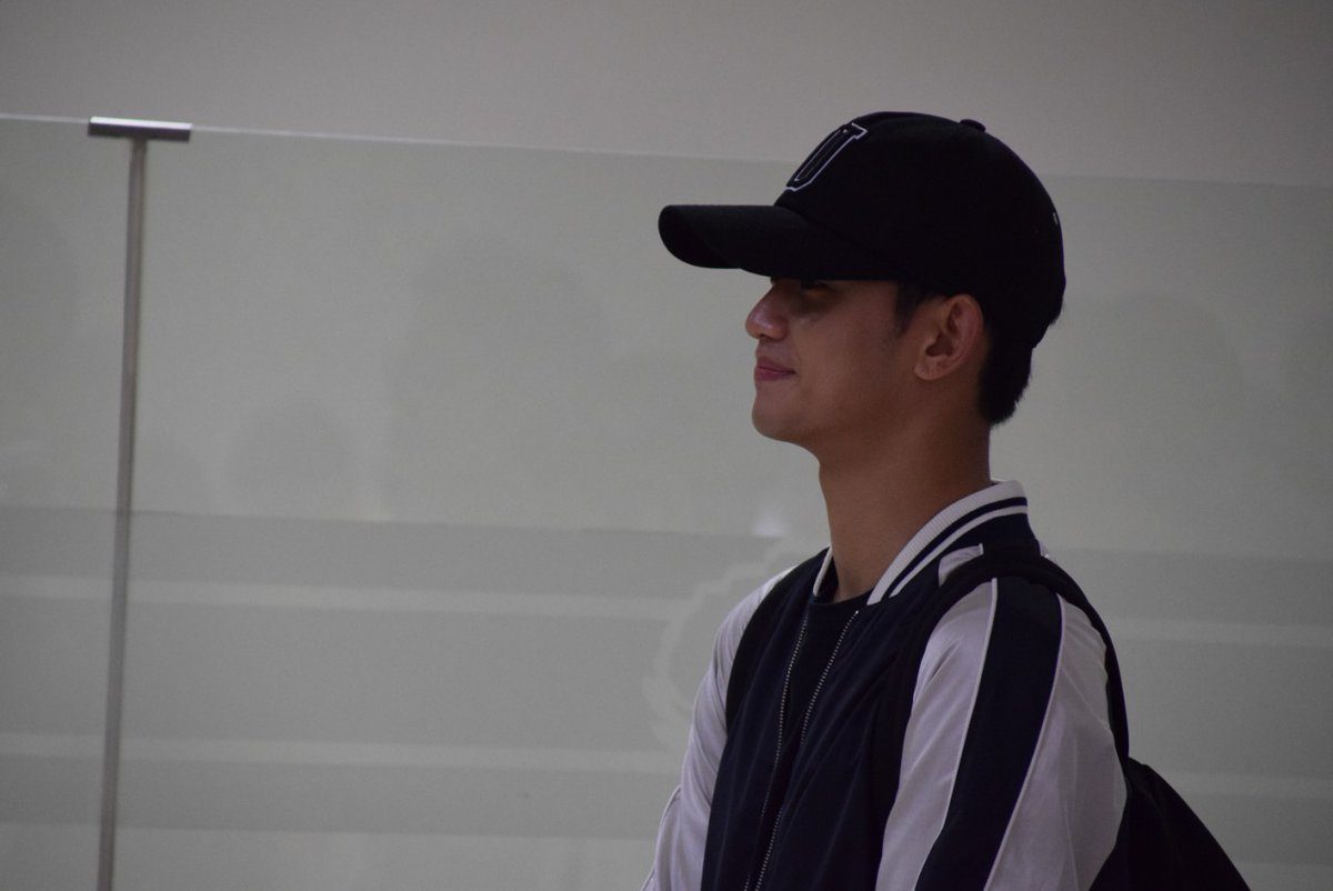 Kim Soo Hyun Spotted Arriving In The Philippines Koreaboo