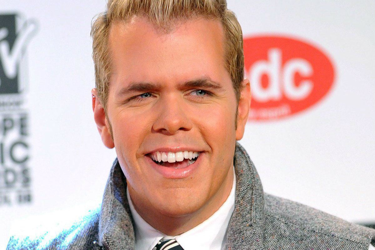 Perez Hilton Becomes Huge BTS Fanboy At Billboard Music Awards - Koreaboo