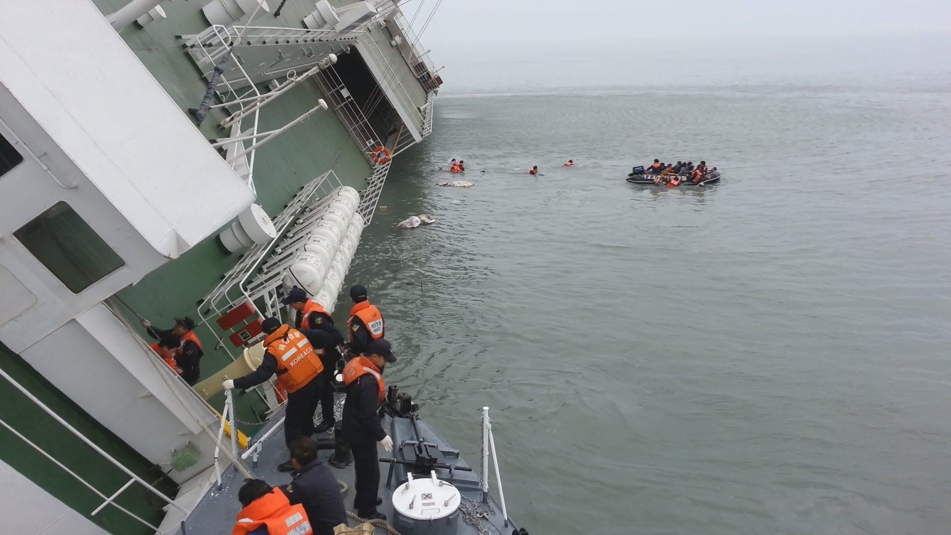 BREAKING] Body of Heroic High School Teacher From Sewol Ferry Found ...