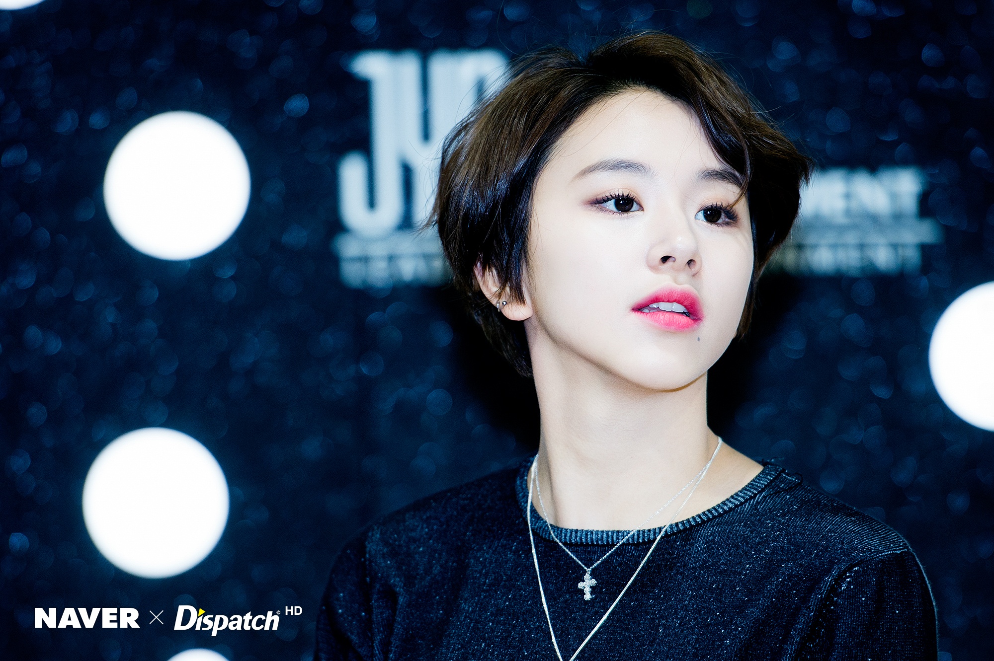 Chaeyoung also has an added level of charisma with a short cut. 