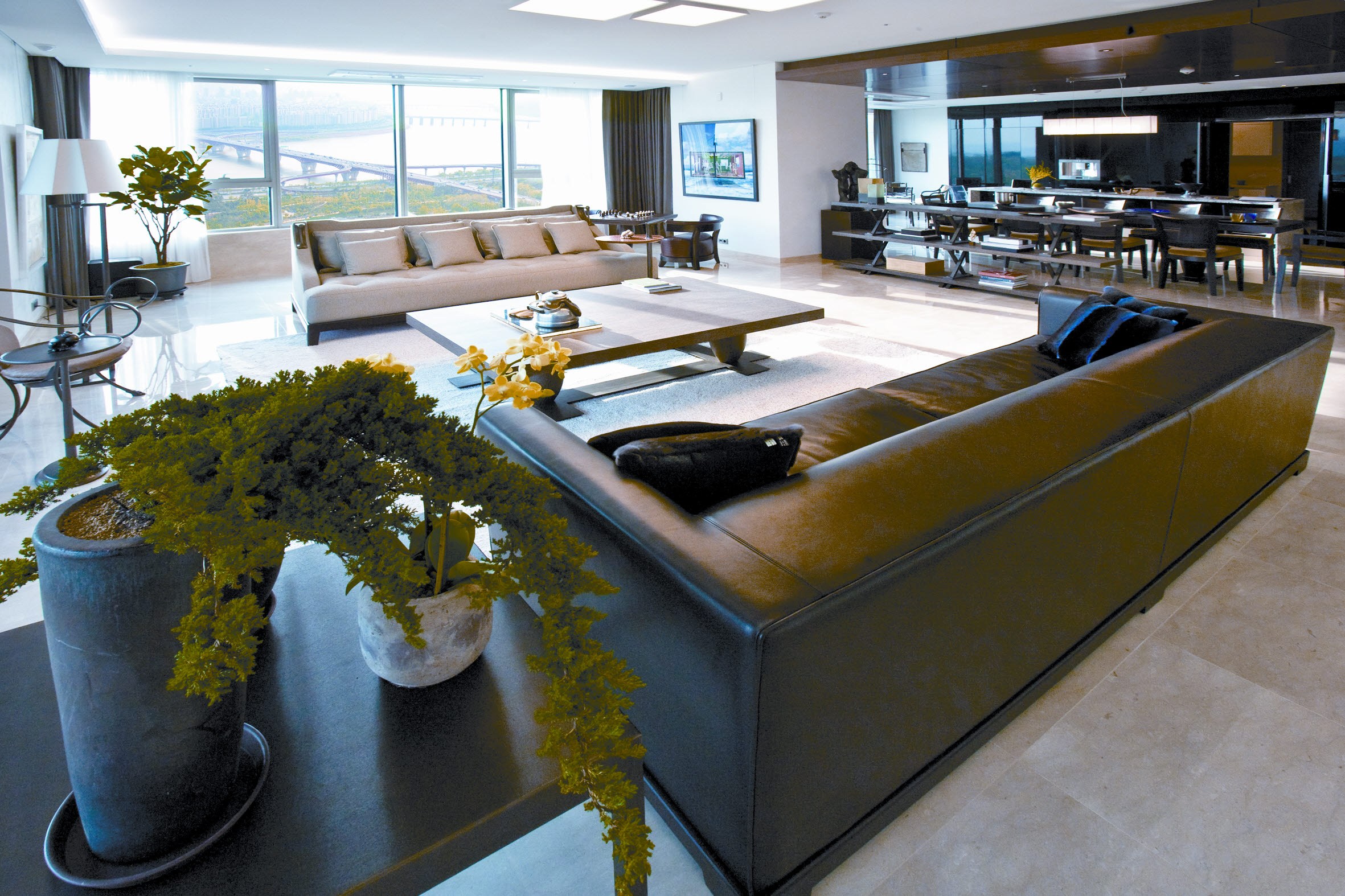 All Your Favorite Korean Stars Live In This One Luxurious Apartment