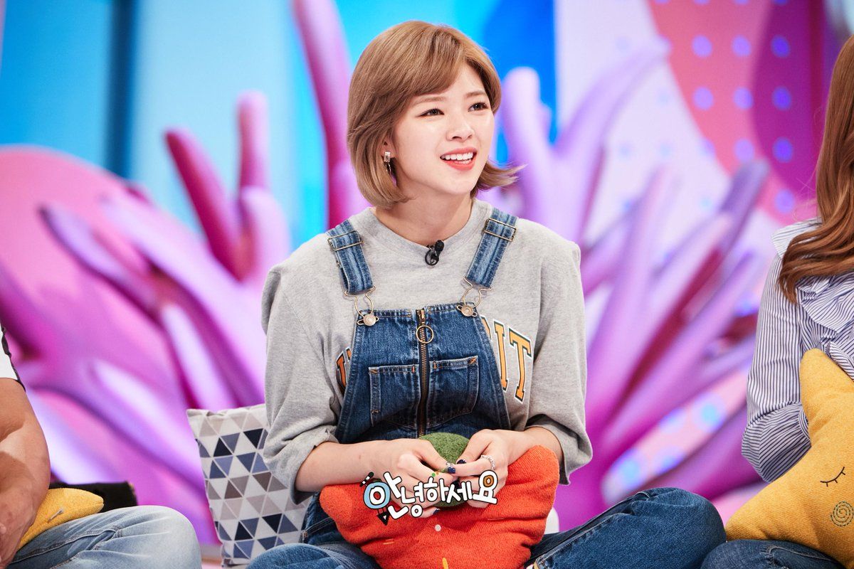 Jeongyeon appeared on Hello Counselor to discuss her latest concern. 