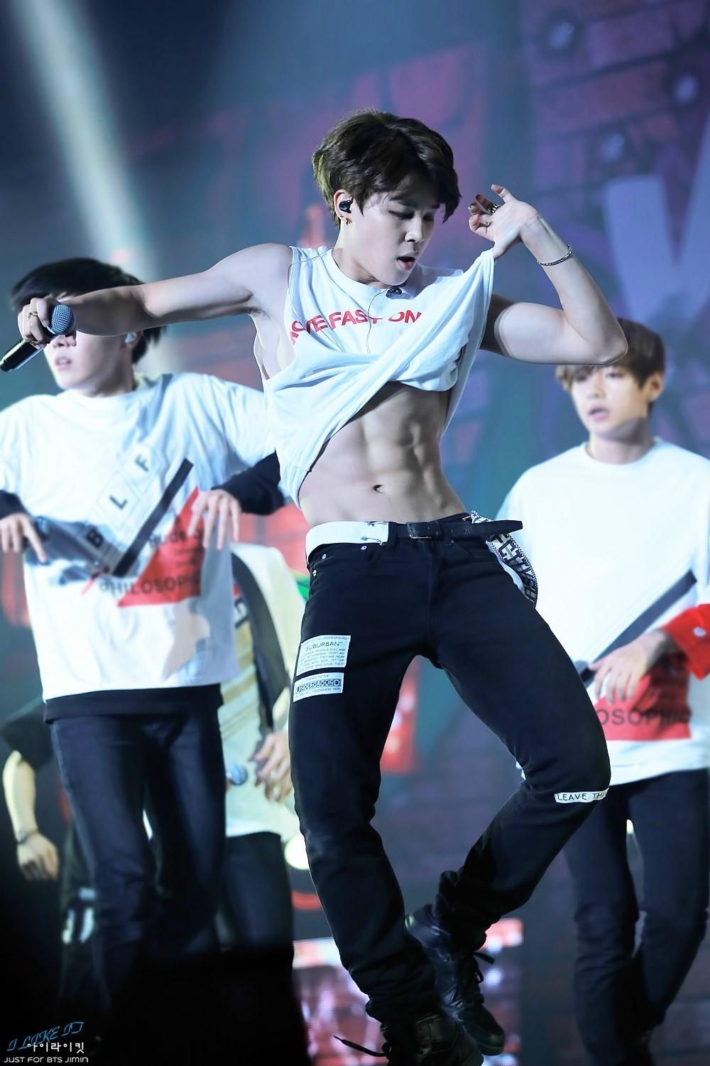 22 Pictures Of Bts Jimin In Jeans You Didn T Know You Needed Koreaboo