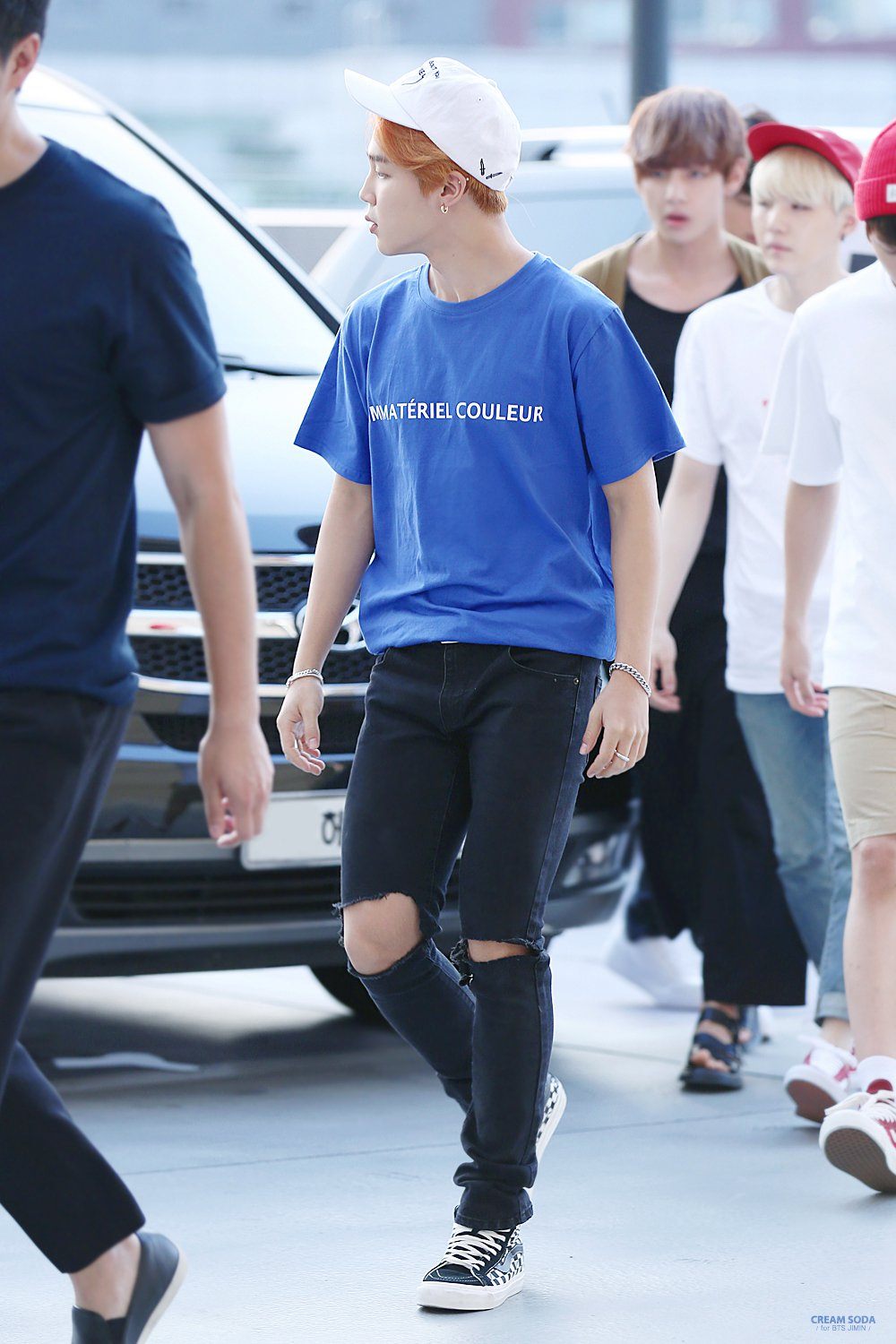 22 Pictures of BTS Jimin In Jeans You Didn't Know You Needed - Koreaboo