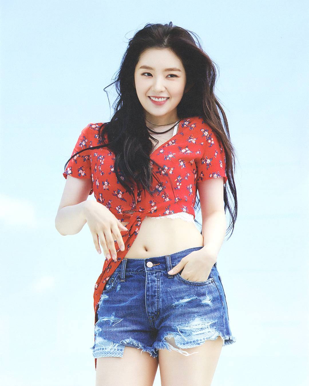 Irene Accidentally Showed Her Bare Stomach…And Got Embarrassed - Koreaboo