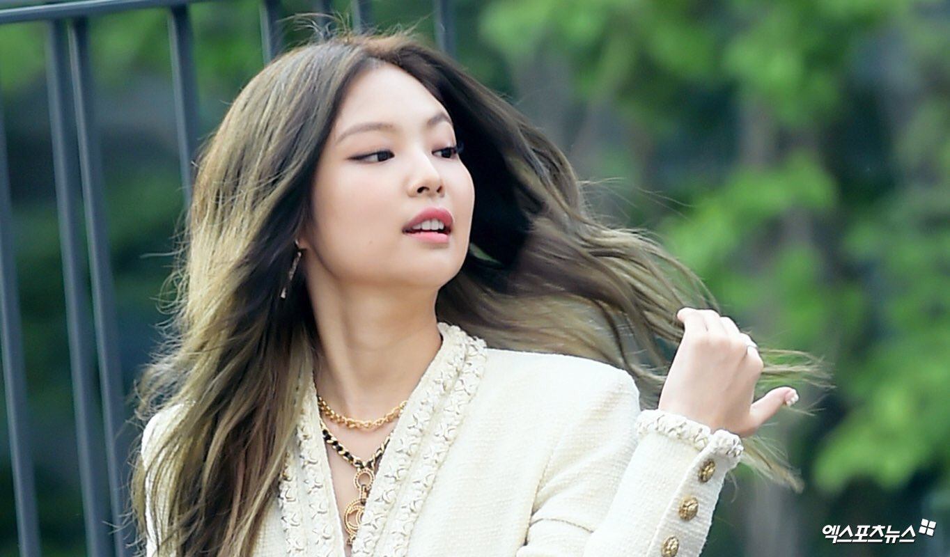 10+ Times BLACKPINK Jennie Looked Like The Perfect Girlfriend - Koreaboo