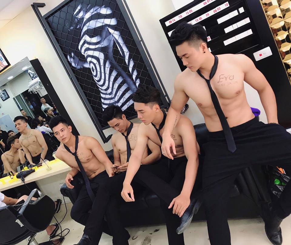 Girls Go To This Salon To Get Haircuts From Sexy Half Naked Men