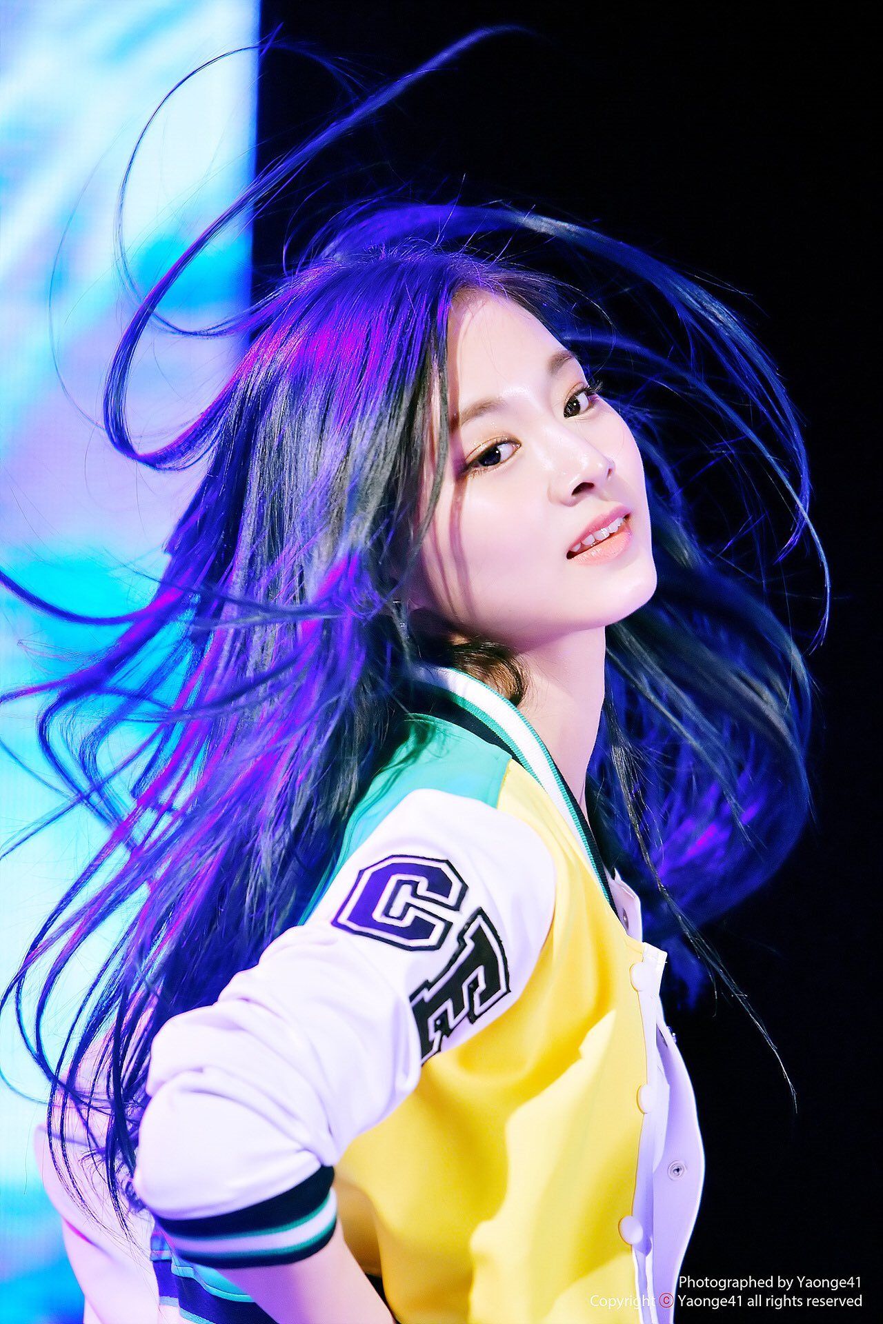 Top 5 hair flip queens in K-pop