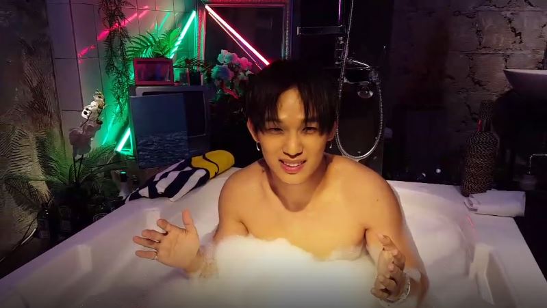 BTOB's Hyunsik Reveals His Abs in "Blue Hair" Teaser Photos - wide 3