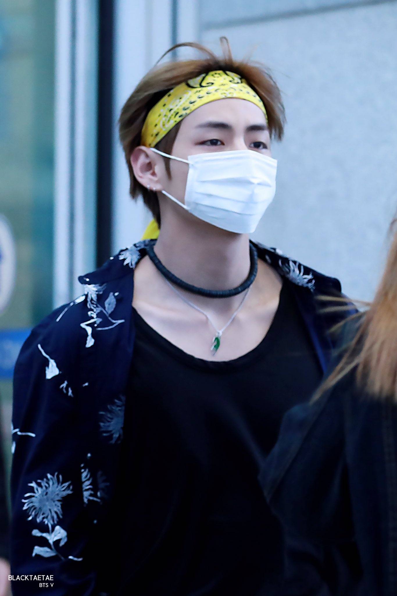 taehyung gucci necklace