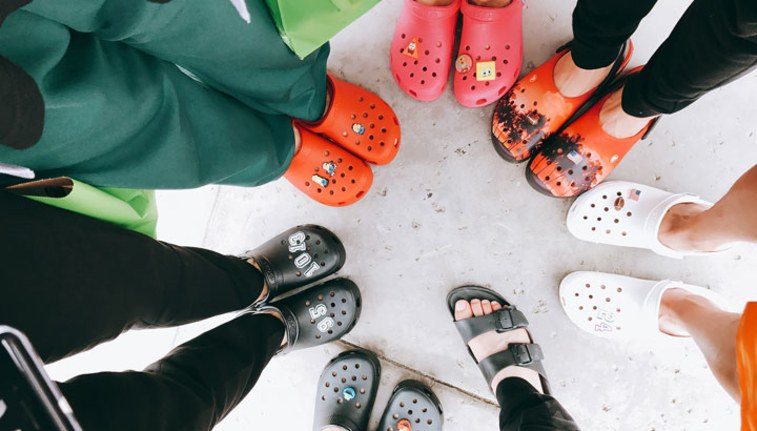 crocs trending