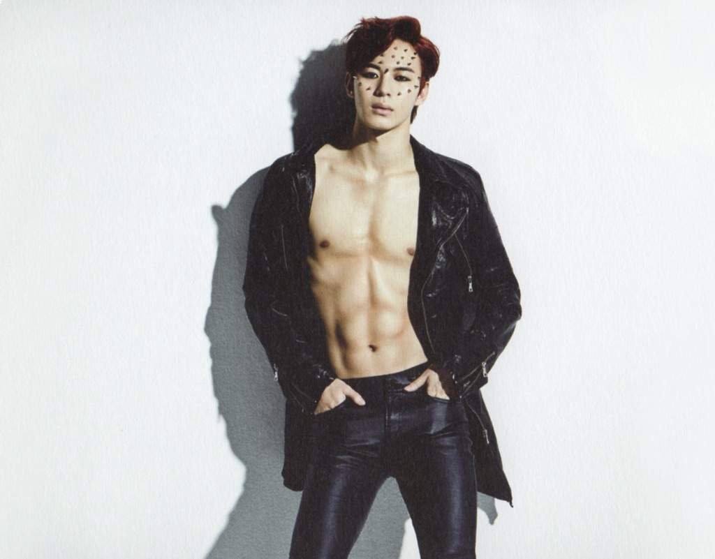 Just Photos Of Sexy Shirtless Korean Men Because You Re Welcome Koreaboo